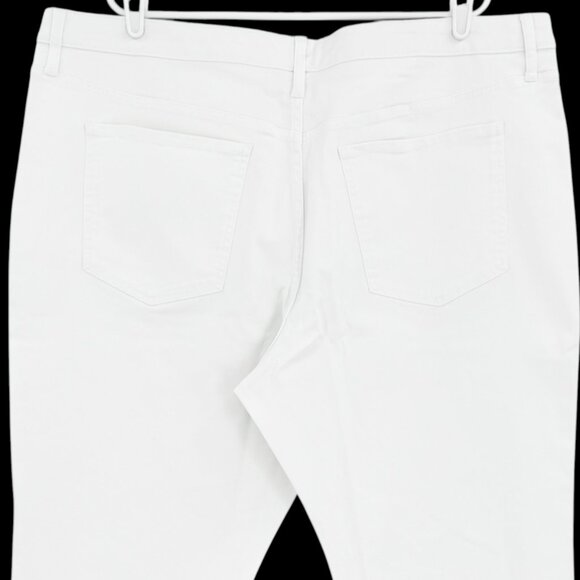 NWT Terra & Sky Womens Straight High Rise Stretch White Denim Jeans Plus Sz 24WP - Picture 4 of 9